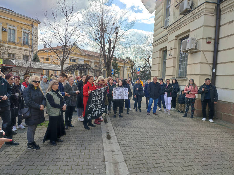 U Pirotu održan protest pod nazivom „Pravda za Sanju – da odgovorni daju ostavke“