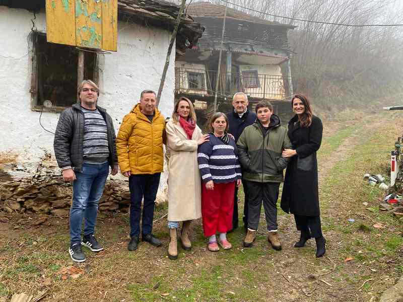 Vlasotince: Petočlana porodica Stojanović iz Ravnog Dela kod Leskovca uskoro dobija novi dom