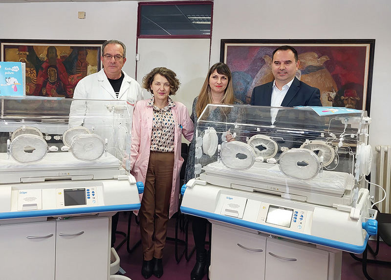Kompanija „Astra Zeneka“ donirala dva inkubatora Klinici za pedijatriju