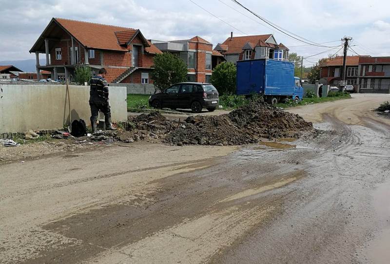 Zbog havarije deo naselja Slavka Zlatanovića već dva sata bez vode