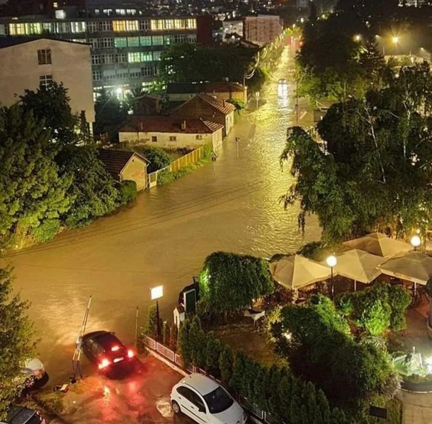 Jaka kiša poplavila više ulica u Nišu
