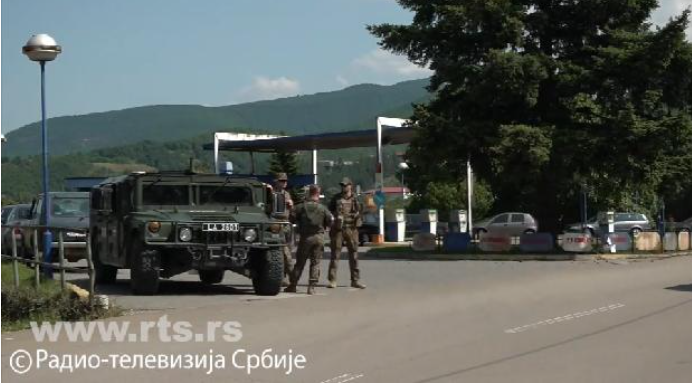 Oko 700 kamiona čeka na ulazak na Kosovo zbog blokade administrativnih prelaza