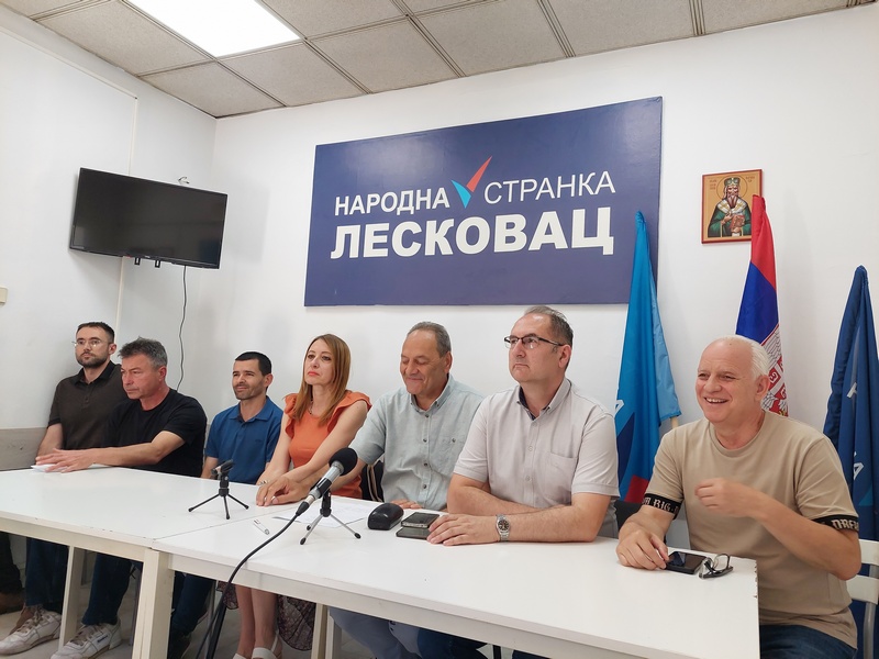Opozicija pozvala Leskovčane na drugi protest “Srbija protiv nasilja“, Cakić najavio da će se šetnje nastaviti tokom celog leta