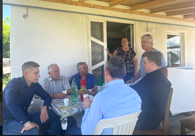 Martinović posetio srpska i albanska domaćinstva u Medveđi koja su najviše pogođena poplavama, obećao pomoć