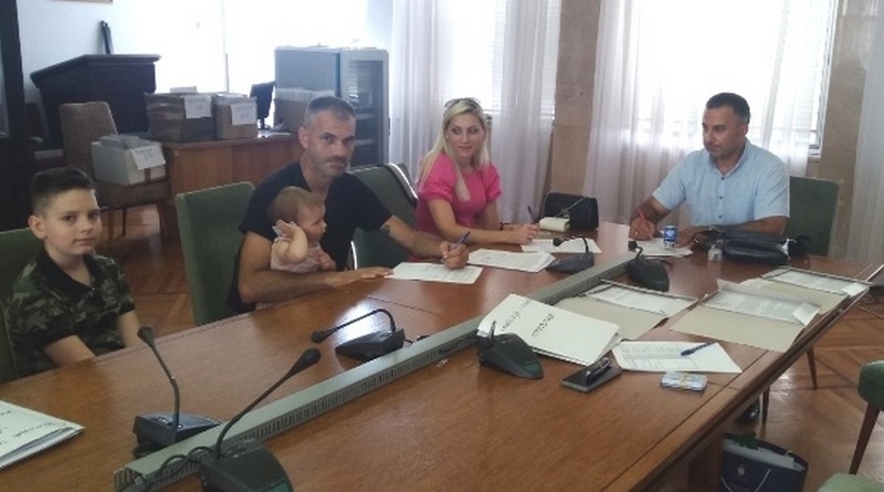 Još tri porodice dobile novi dom od Ministarstva za brigu o selu
