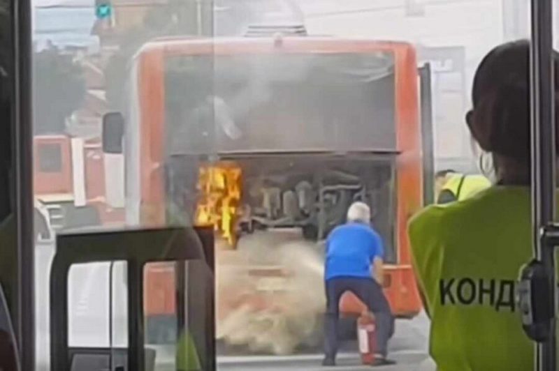 Ponovo se zapalio autobus Niš ekspresa u Nišu