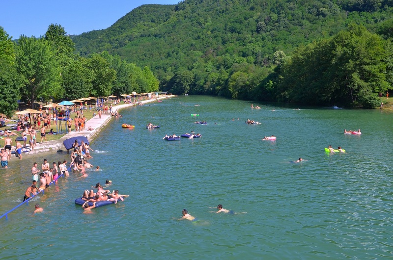 ZZJZ Leskovac: Kvalitet vode dobar i veoma dobar na brani u Vlasotincu