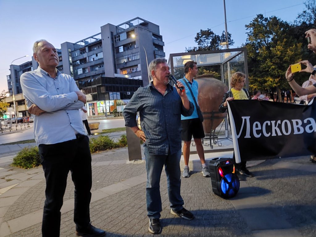 Gile Branković na protestu u Leskovcu: Nema veće radikalnosti od toga da svako od nas ubedi bar 10 njih da nam se pridruže