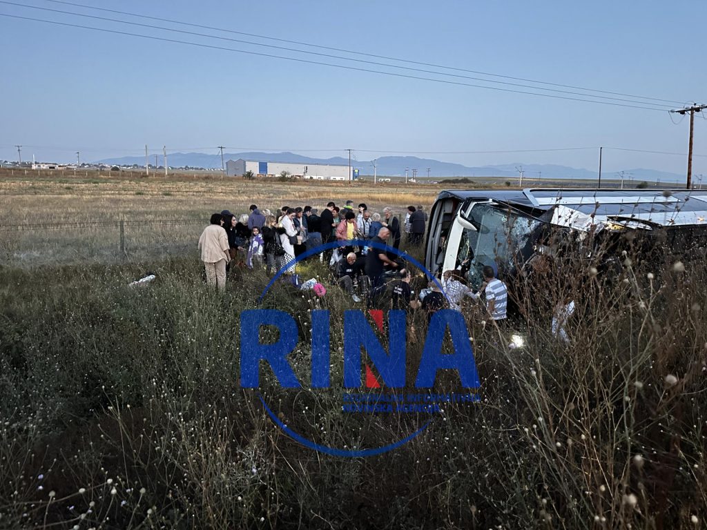 Lančani sudar dva vozila i autobusa niških registarskih oznaka u blizini Soluna, najmanje četvoro poginulih