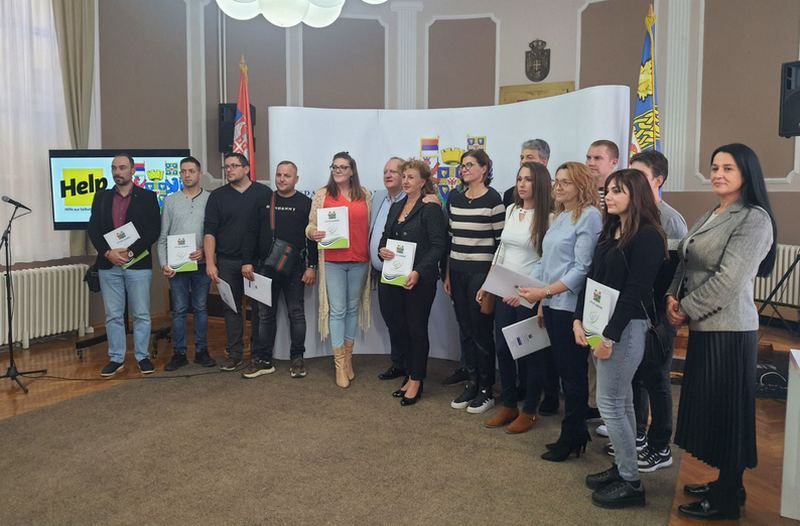 Budući preduzetnici dobili pomoć od HELP-a i grada Leskovca
