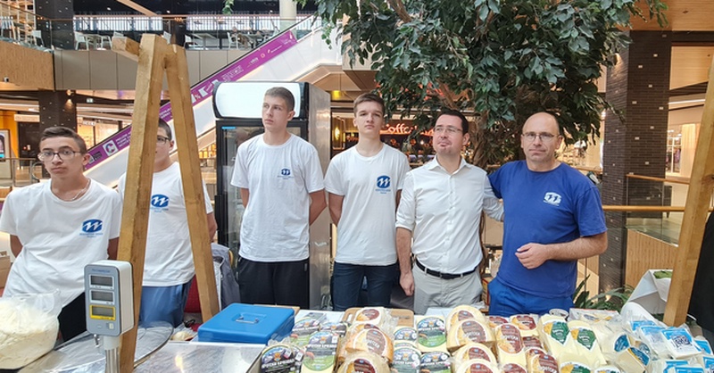 Učenici i nastavnici Mlekarske škole u Pirotu na “Balkan Cheese festu” u Beogradu