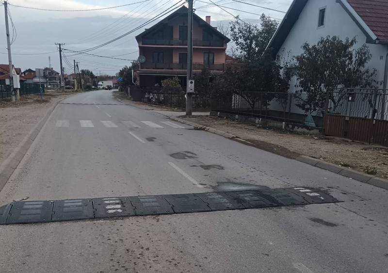 JKP Vodovod Leskovac: U Ulici Ljube Nenadovića je tekla voda opterećena penom