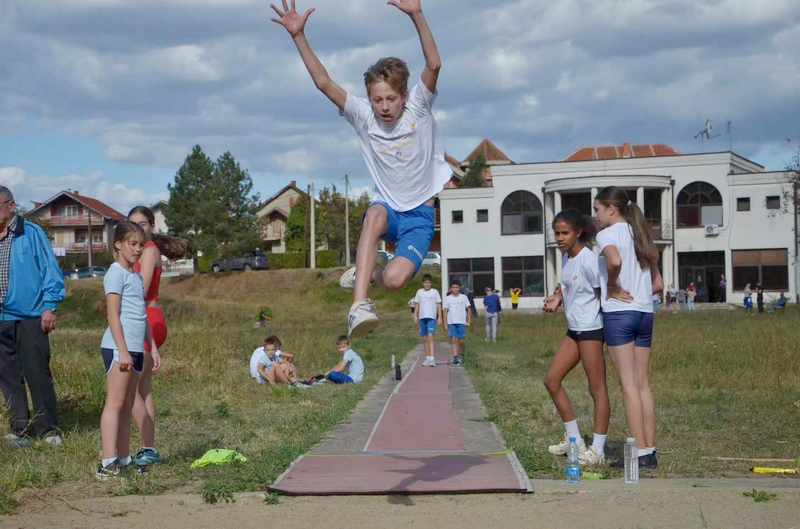 Na Dečjem atletskom mitingu najviše medalja AK Vlasotincu, a zvezda takmičenja Kristina Milenković
