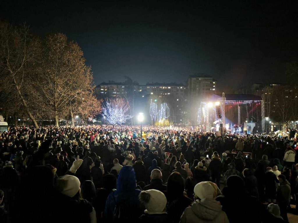 Amadeus, vatromet i hiljade građana u Svetosavskom parku