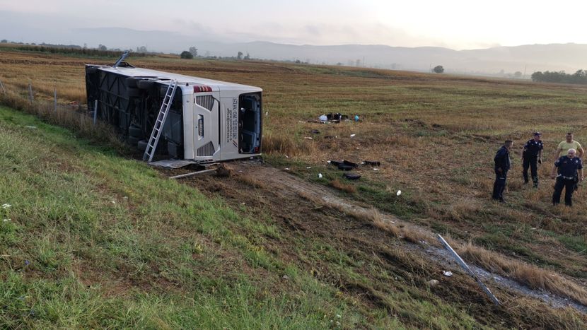 Vozaču autobusa 4 godine robije za nesreću kod Leskovca u kojoj je poginula devojka, a 33 osobe povređene