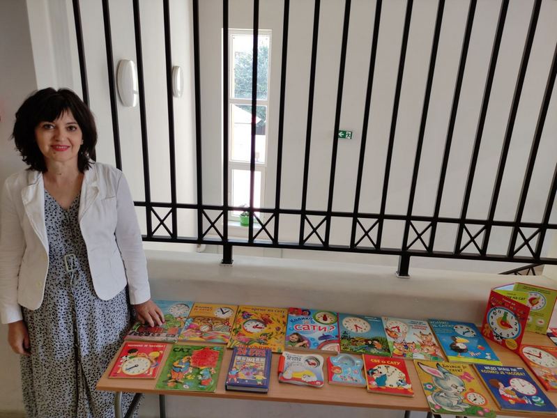 Velika kolekcija slikovnica, razglednica i igračaka Jasmine Petković iz Leskovca vanvremenski dragulj