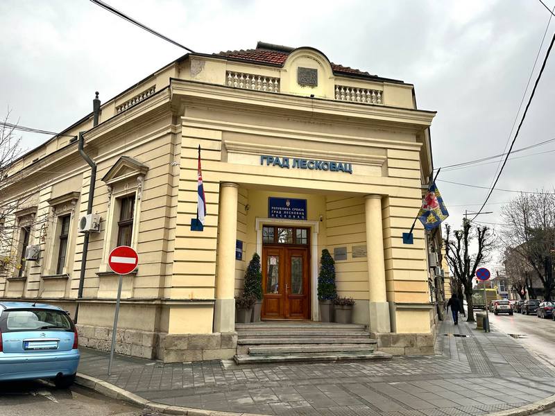 Grad Leskovac izdvojio 3 miliona dinara za nabavku pića, kafe, čajeva i šećera