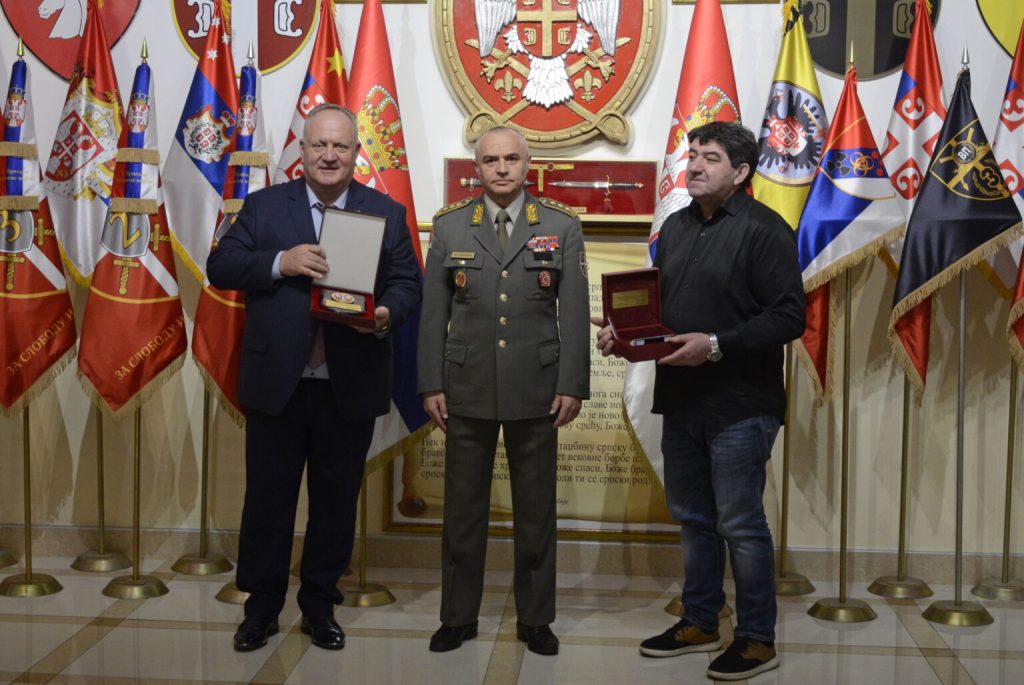 Gradonačelnik Cvetanović dobio plaketu za podršku i pomoć Kopnenoj vojsci Vojske Srbije