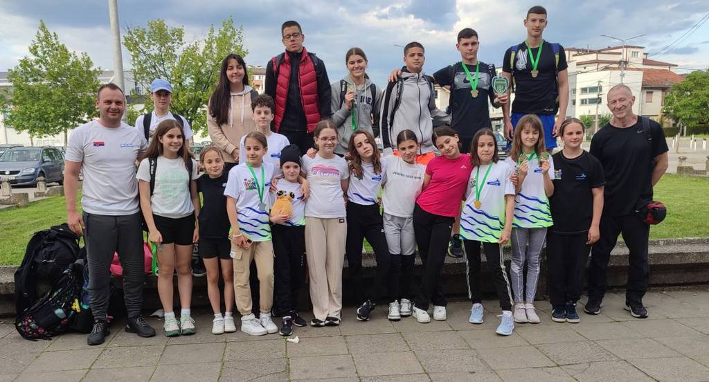 Takmičari Plivačkog kluba Leskovac doneli iz Kruševca još 10 medalja