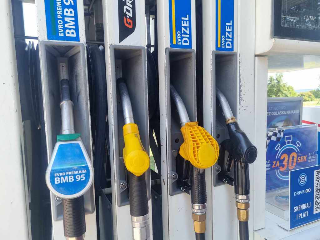 Pale cene i dizela i benzina