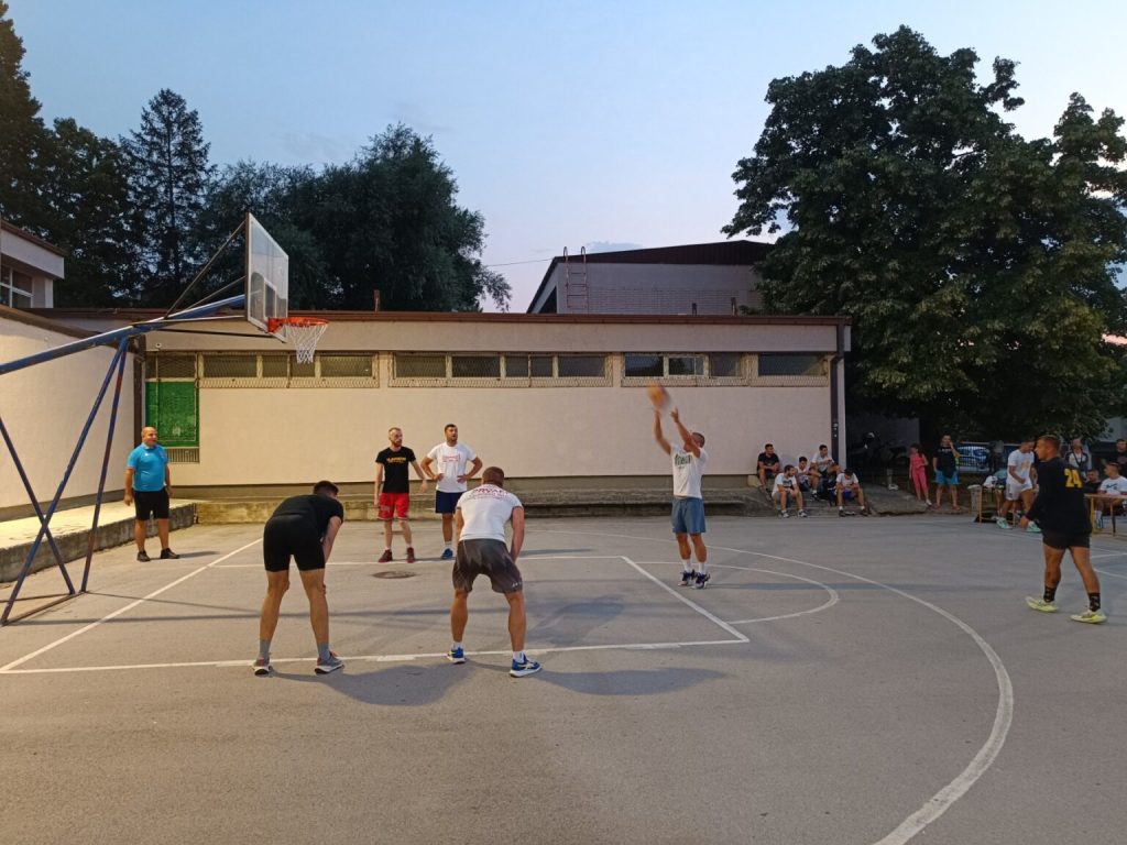 Na dvodnevnom turniru u basketu 3×3 na Hisaru za pobednike 50.000 dinara