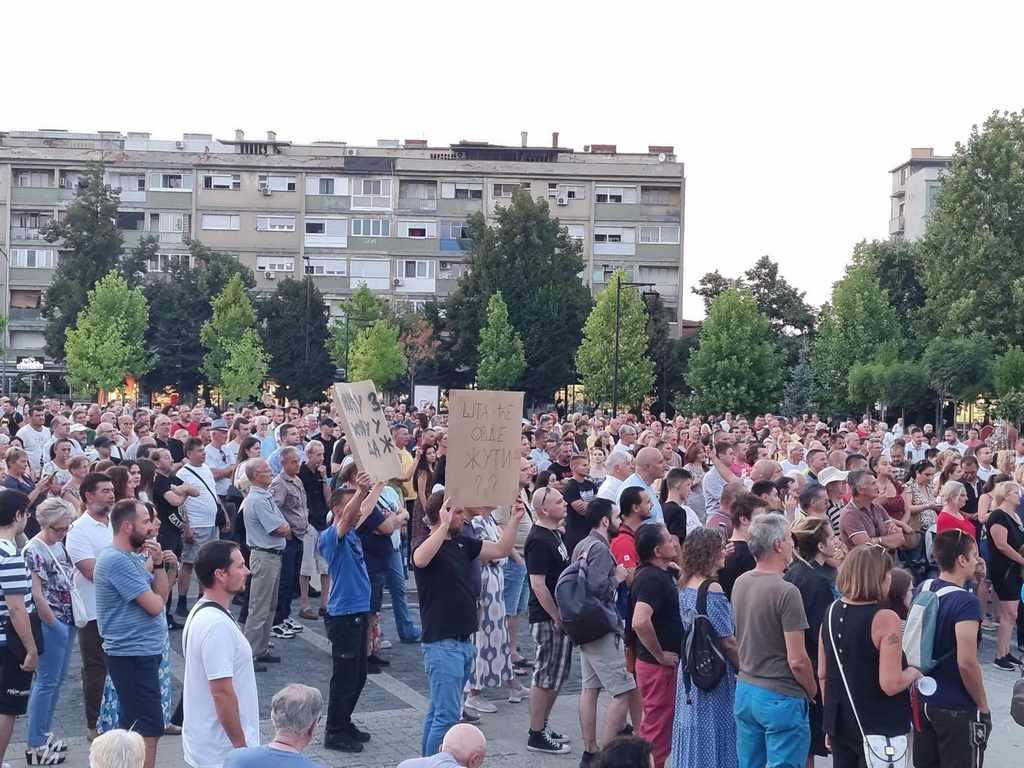 Sa protestnog skupa u Leskovcu poručeno: Nema kopanja, nema rudarenja (video)