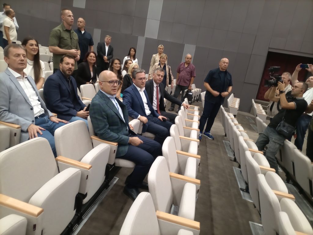 Predsednik Vlade Srbije Miloš Vučević  sa ministrima kulture i javnih ulaganja i gradonačelnikom Pirota otvorio moderan Kulturni centar u samom centru grada