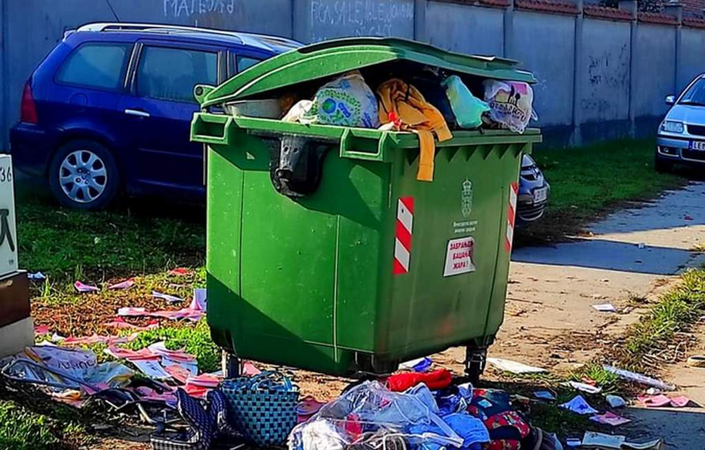 Meštani Barske ulice u naselju Ančiki traže rešenje za problem sa otpadom