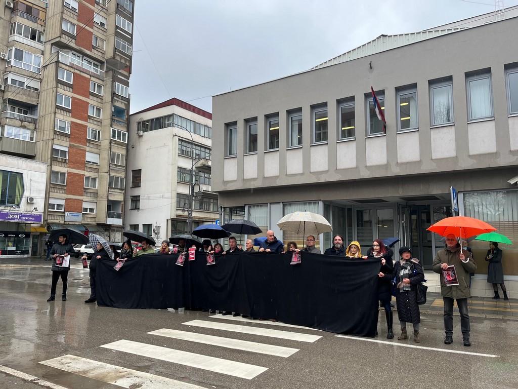 Još jedna blokada u Leskovcu zbog 15 žrtava u Novom Sadu (video)