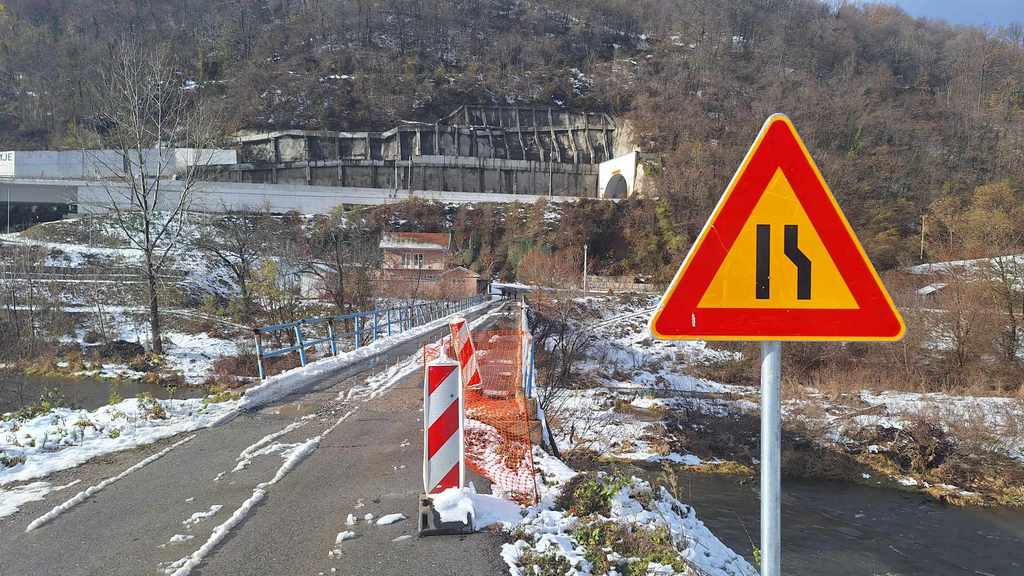 Urušava se most kod Predejana, devastiran tokom gradnje auto-puta