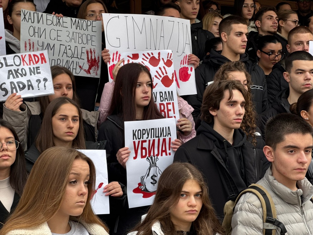 Tišina nikad glasnija: Gimnazija i Ekonomska škola u Leskovcu ponovo zaćutale na 16 minuta