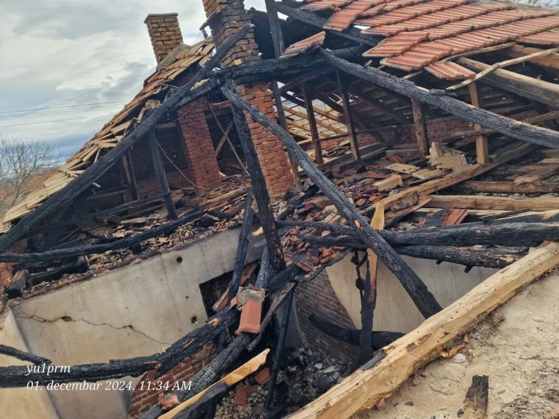 Izgorela kuća najsiromašnijeg stanovnika sela