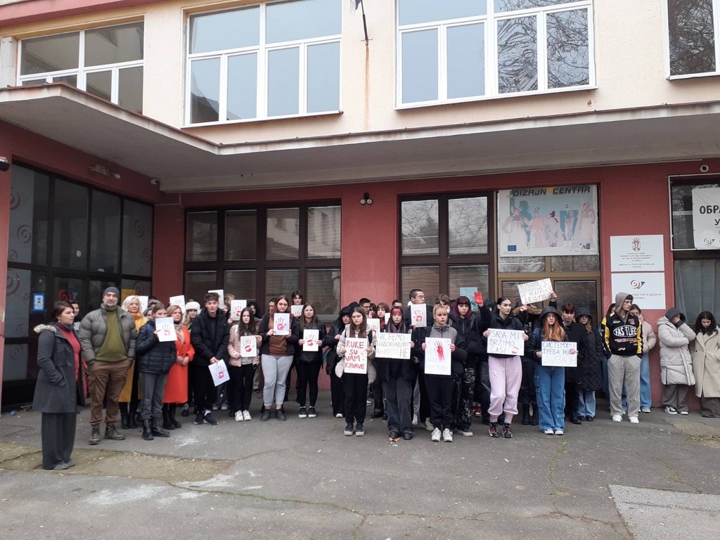 I učenici Škole za tekstil i dizajn u Leskovcu od danas bojkotuju nastavu