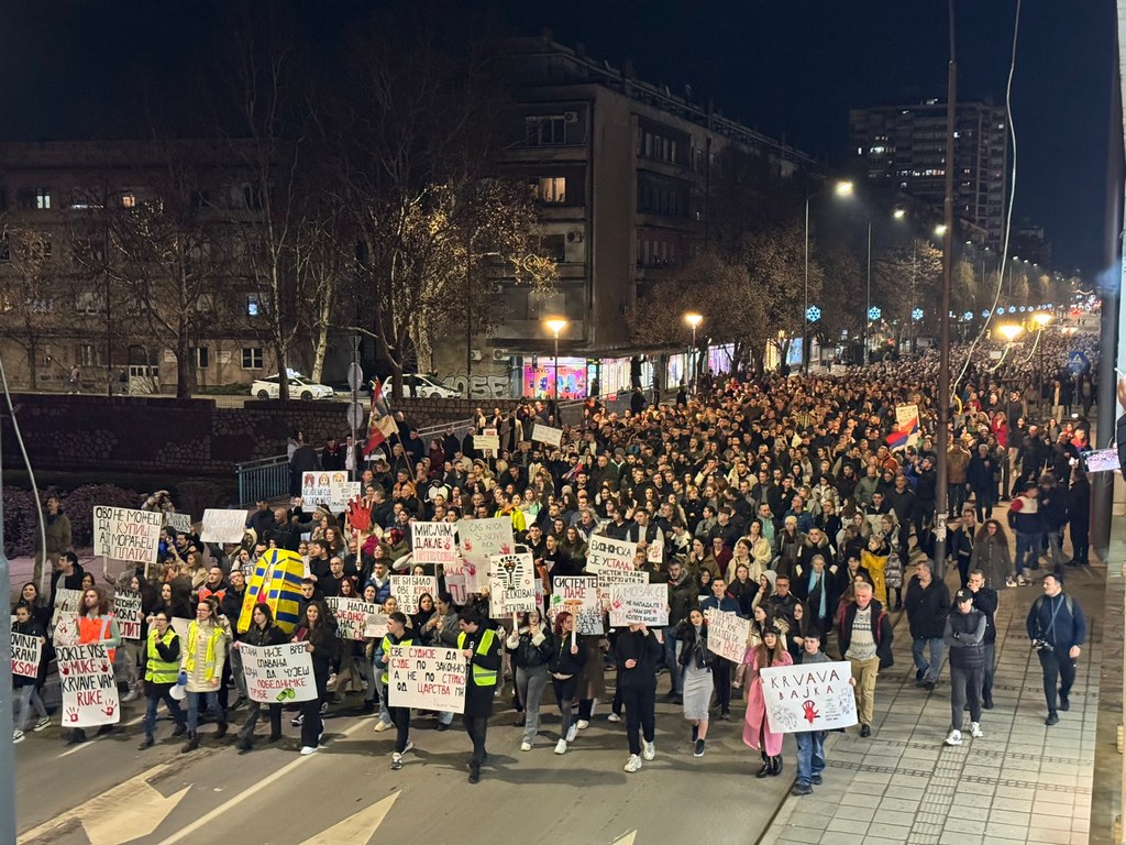 Najduža i najmasovnija šetnja studenata i građana u Leskovcu