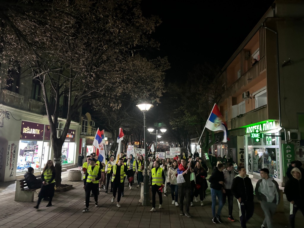 Prokupčani dočekali studente koji “podižu Drugi toplički ustanak” (video)