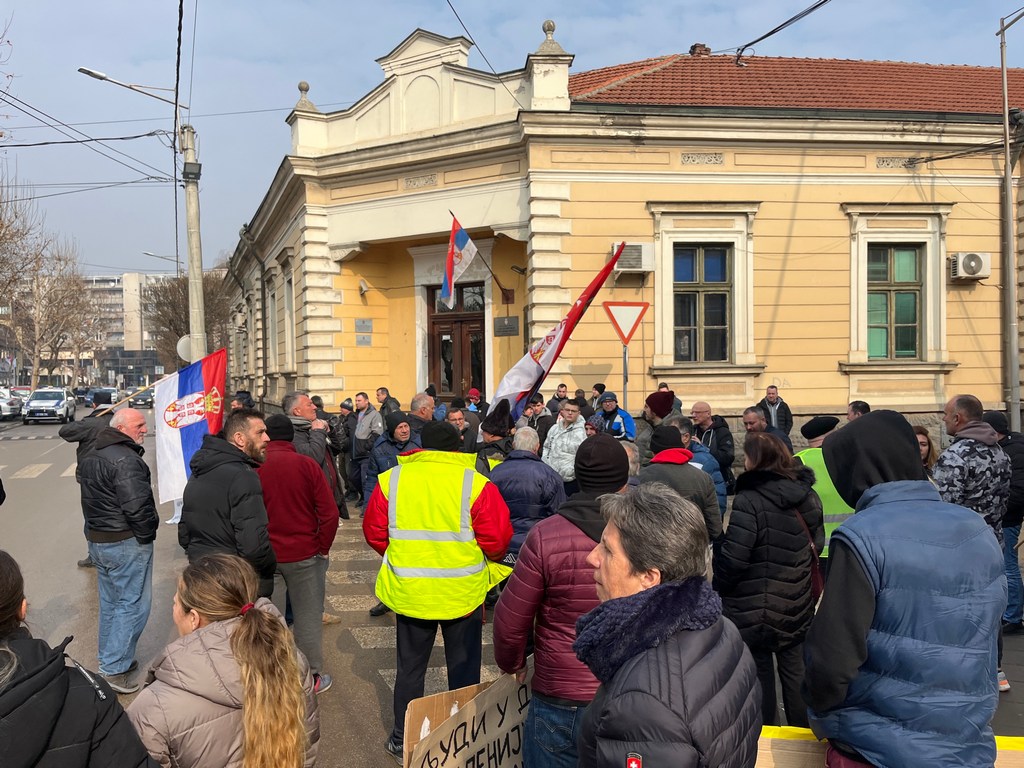 Vinarčani pešice došli do sedišta grada, primljeni na razgovor, koji se nastavljaju i sutra