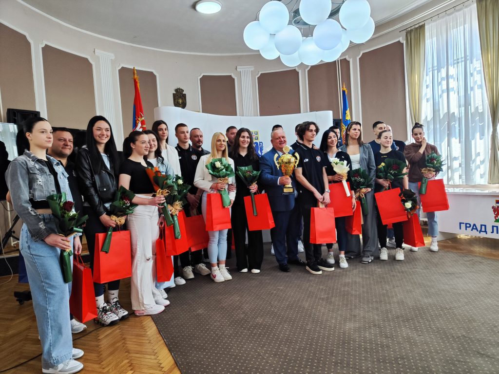 Leskovac proslavio istorijske uspehe u odbojci: Dubočica i Leskovac 98 u Superligi, sada sanjaju titulu