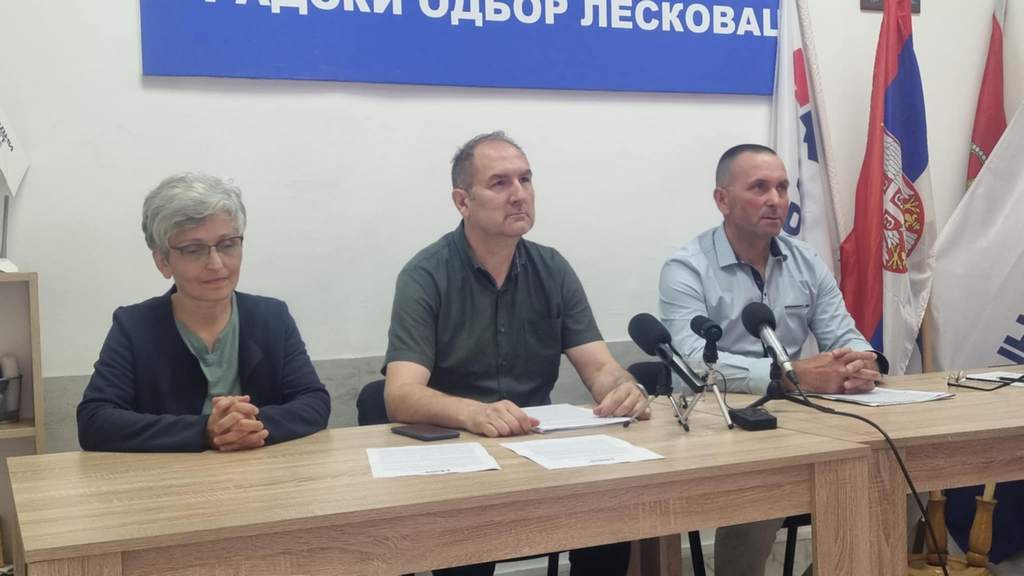 NPS: Tri gradska prevoznika u Leskovcu ukidaju linije, putnike izbacuju iz autobusa, a vlast ne reaguje