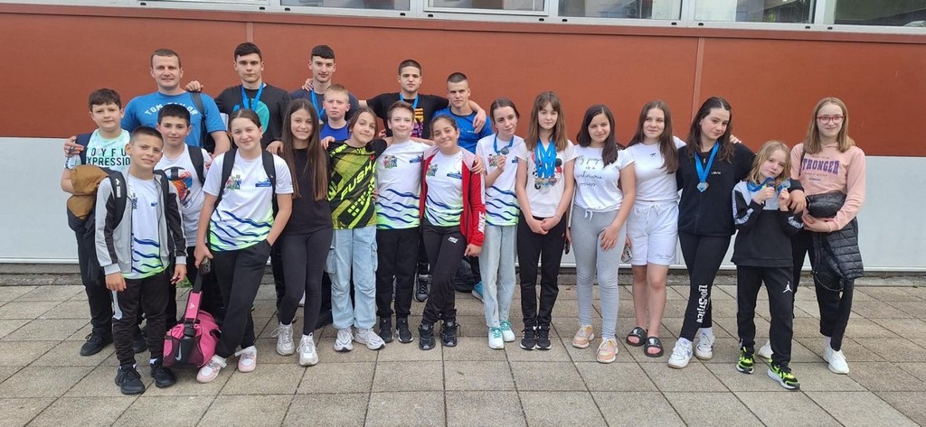 Plivački klub “Leskovac” osvojio 15 medalja u drugom kolu Letnjeg prvenstva centralne Srbije