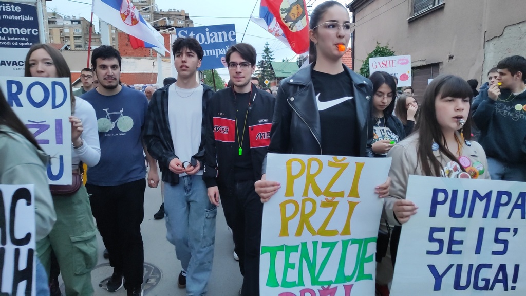 Studenti na ulicama Leskovca: “Marš u Ćacilend” i “Idemo na izbore”