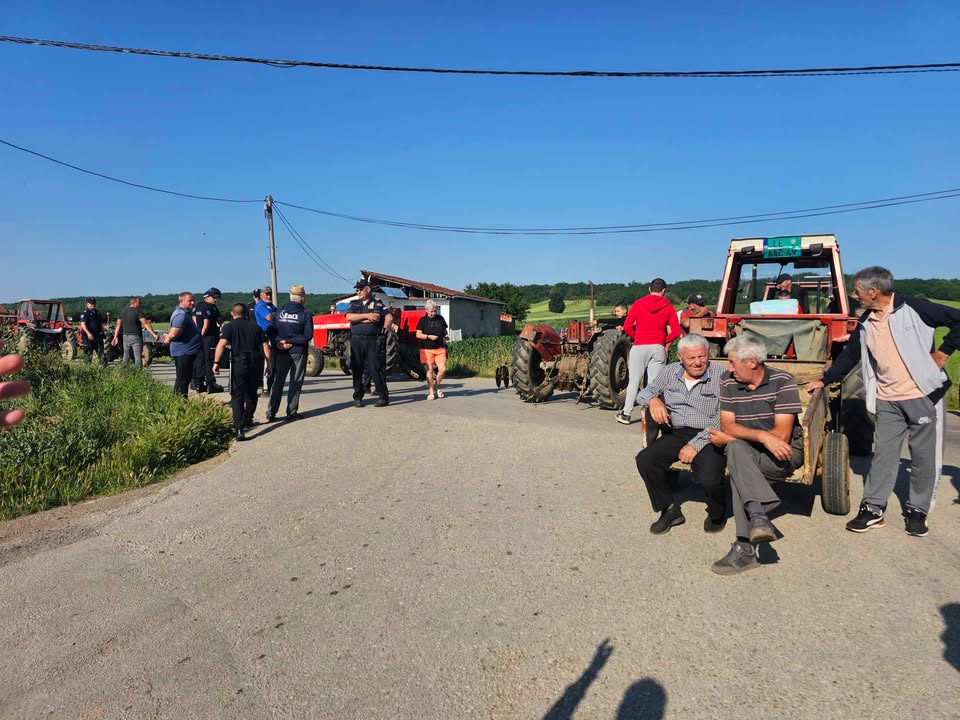 Drugi dan blokade puta Bojnik-Brestovac