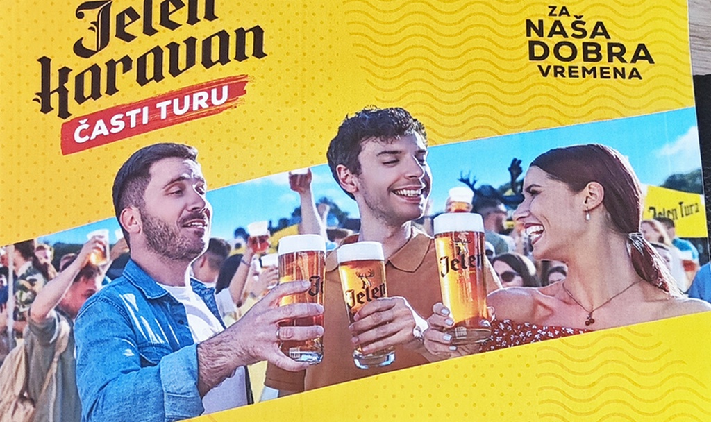 Jelen Karavan časti turu u Leskovcu