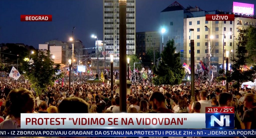 Kontrast stvarnosti: Studenti na ulici pod optužbama, ćaci u sali s ministrima