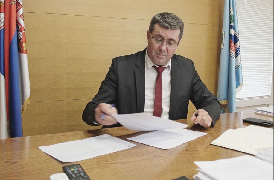 Predsednik Petrović tražio pomoć i ministarke zbog zagađene Vlasine, a saopštenjem se obratio javnosti