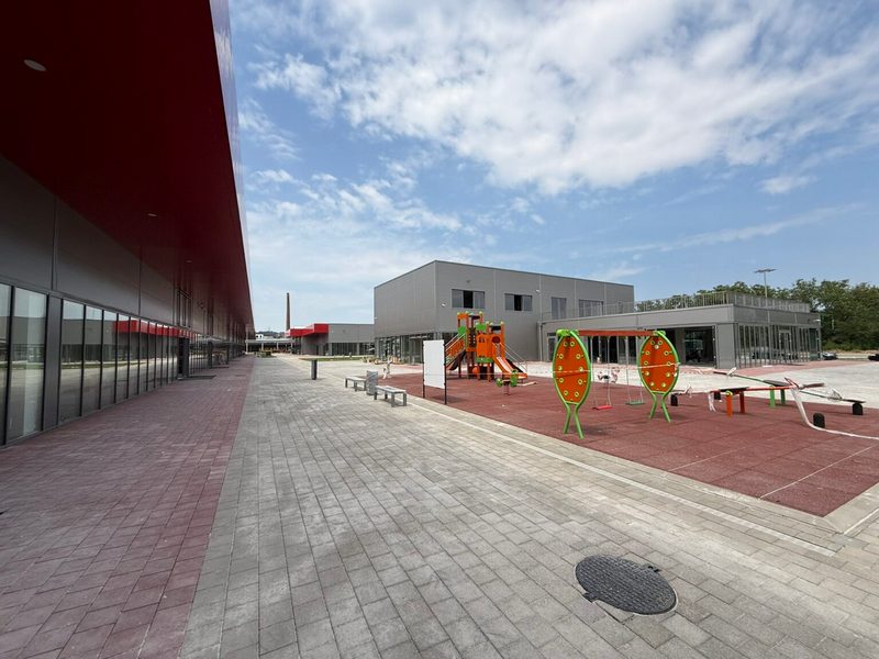 Završava se izgradnja novog ritejl parka u Leskovcu – skoro 30 lokala i više od 200 parking mesta