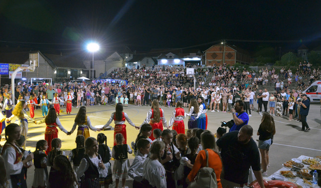 Stajkovce domaćin Miholjskih susreta: Dinča za kraj, pobednici u sportu i stihovima obeležili dan tradicije