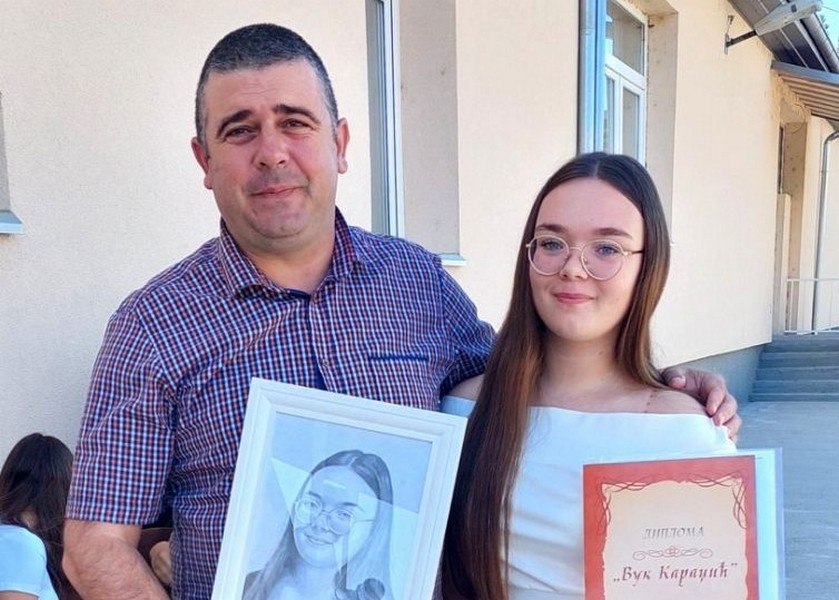 Petra Prokić – učenica generacije OŠ „Braća Milenković“ u Šišavi