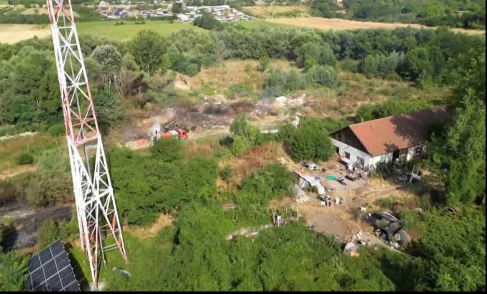 I danas manji požar iza Hale sportova u Leskovcu, u gašenju pomažu i meštani