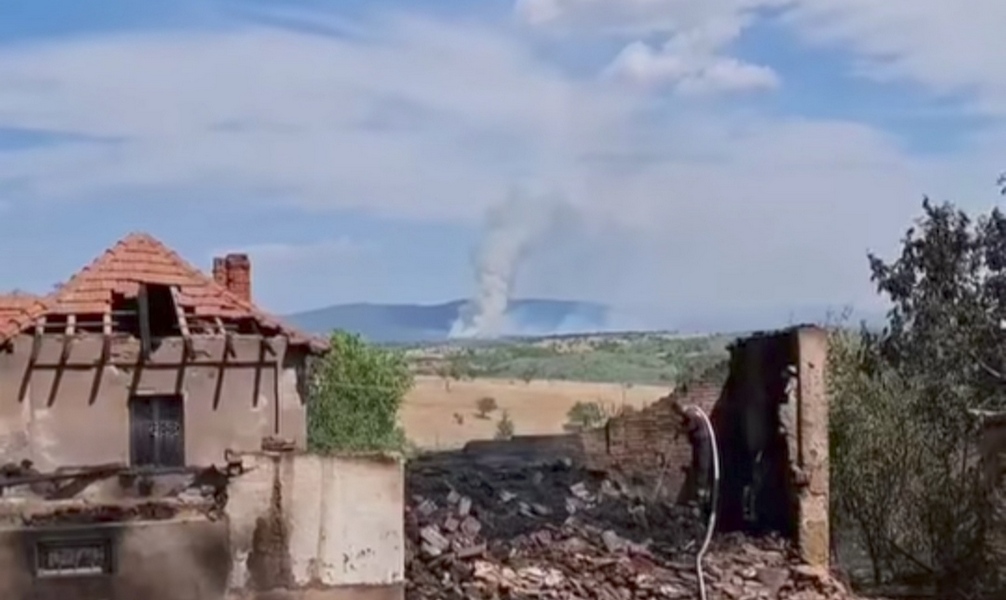 Sela u Toplici sravnjena sa zemljom, požari za sada pod kontrolom