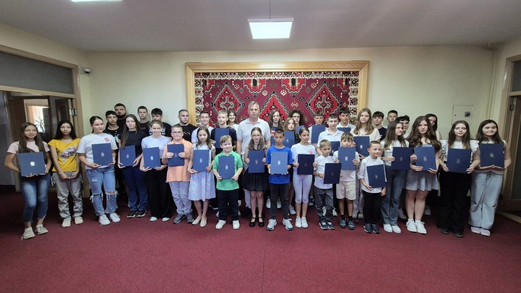 Gradonačelnik Vasić organizovao prijem za najuspešnije učenike